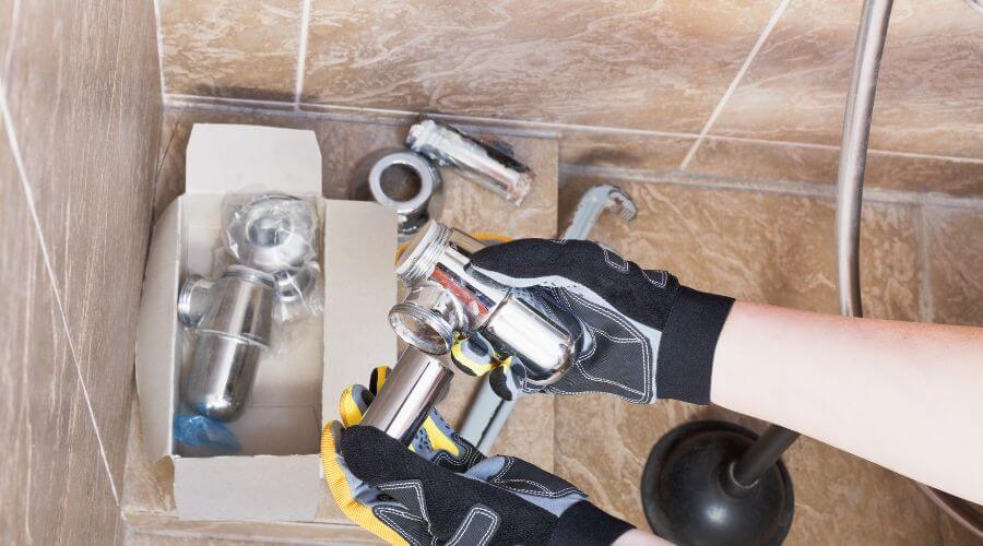 Professional gutter cleaning in Snoqualmie Pass, WA